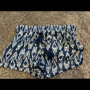Shorts drawstring